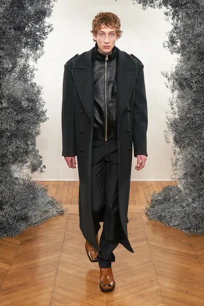 Look 4